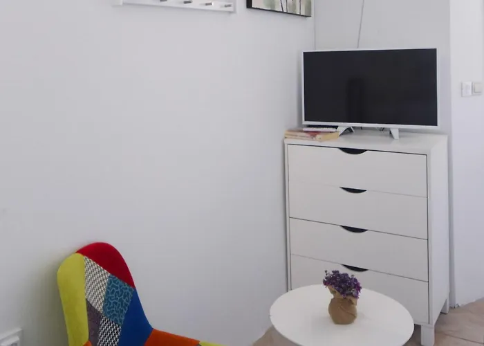 Corner King Room