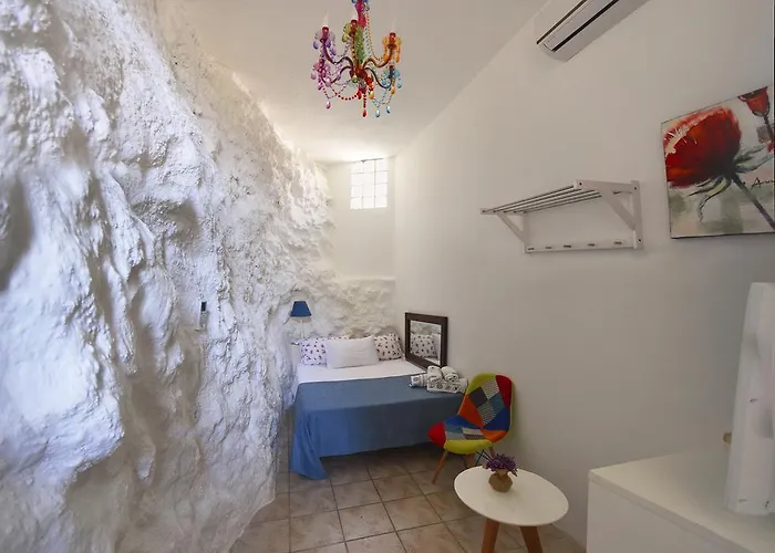 Corner King Room